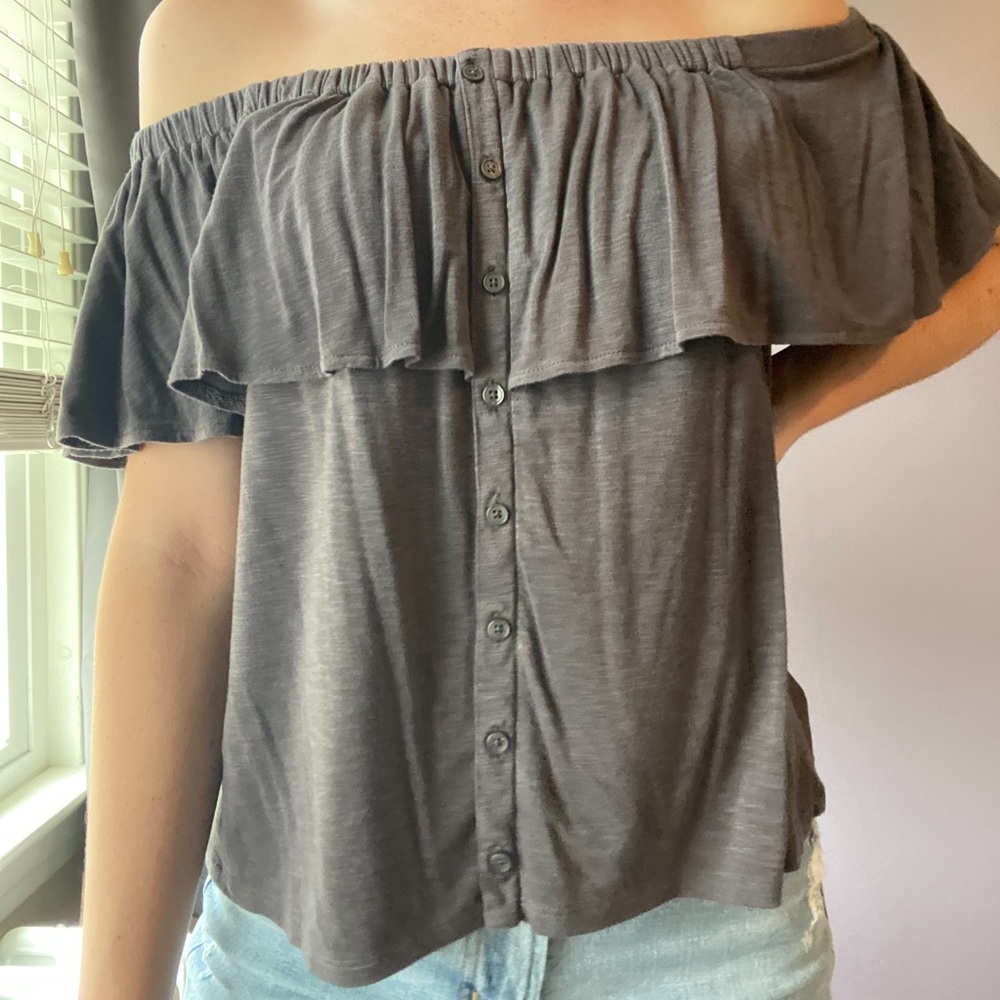 Off the shoulder American eagle top